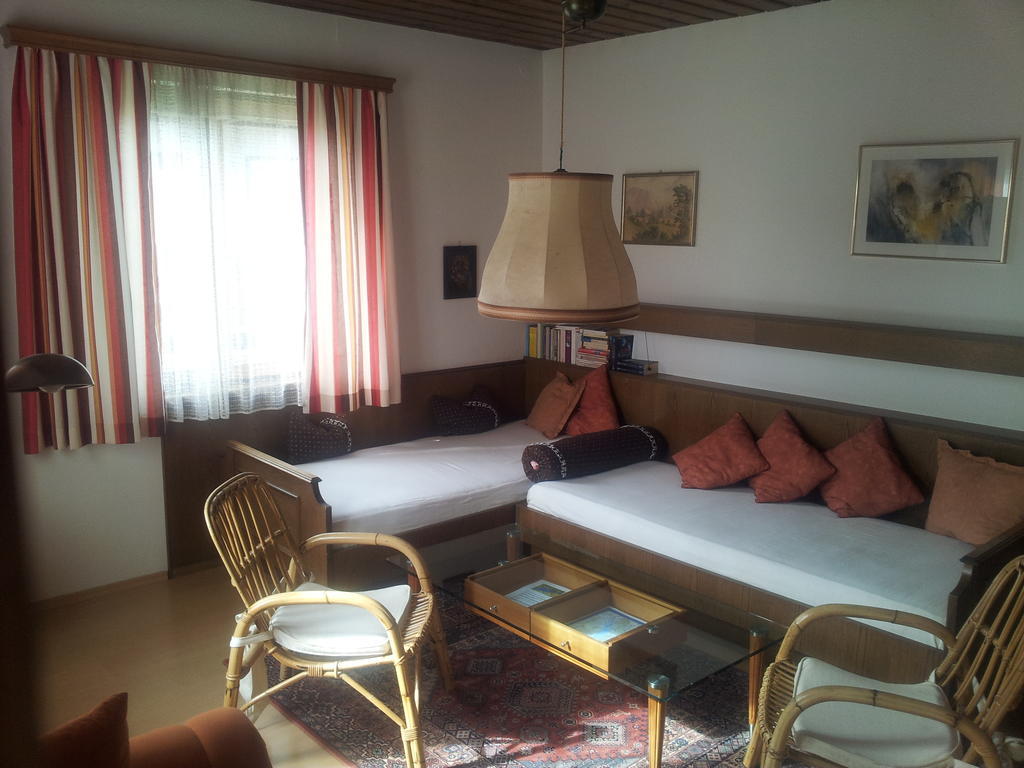 Appartements Direkt Am See غروندلسي الغرفة الصورة